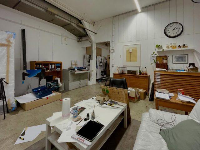 Heute im Atelier – ein bisschen Chaos 

Zwischen den Ausstellungen ein paar kreative Stunden nutzen.

#ateliervibes #creativeflow #prozess #behindthescenes #inspiration